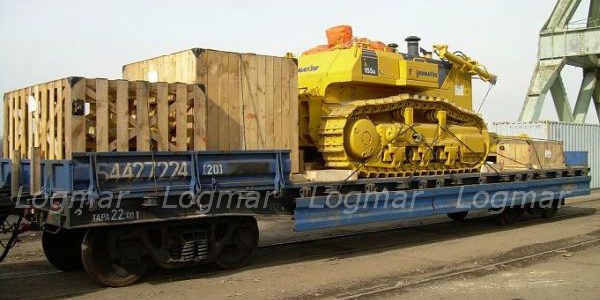 Отправка экскаватора Komatsu D-155А по железной дороге из Красноярска в Карелию